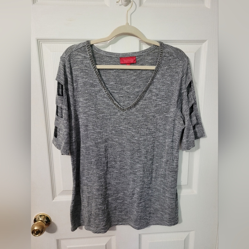 Gray V-Neck Short Sleeve Top